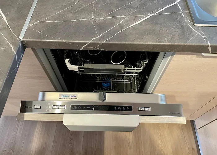 Mobile Pallas * Биоград-на-Мору