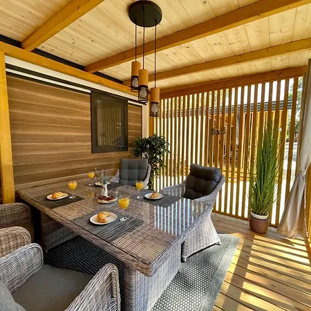 مكان تخييم Mobile Pallas *