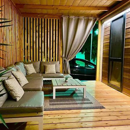 مكان تخييم Mobile Pallas